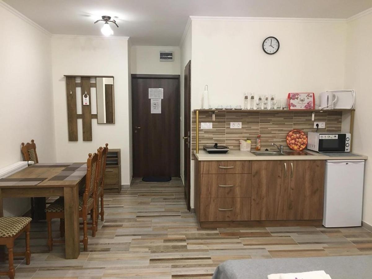Aranykorona Apartmanhaz Miskolc Exterior photo