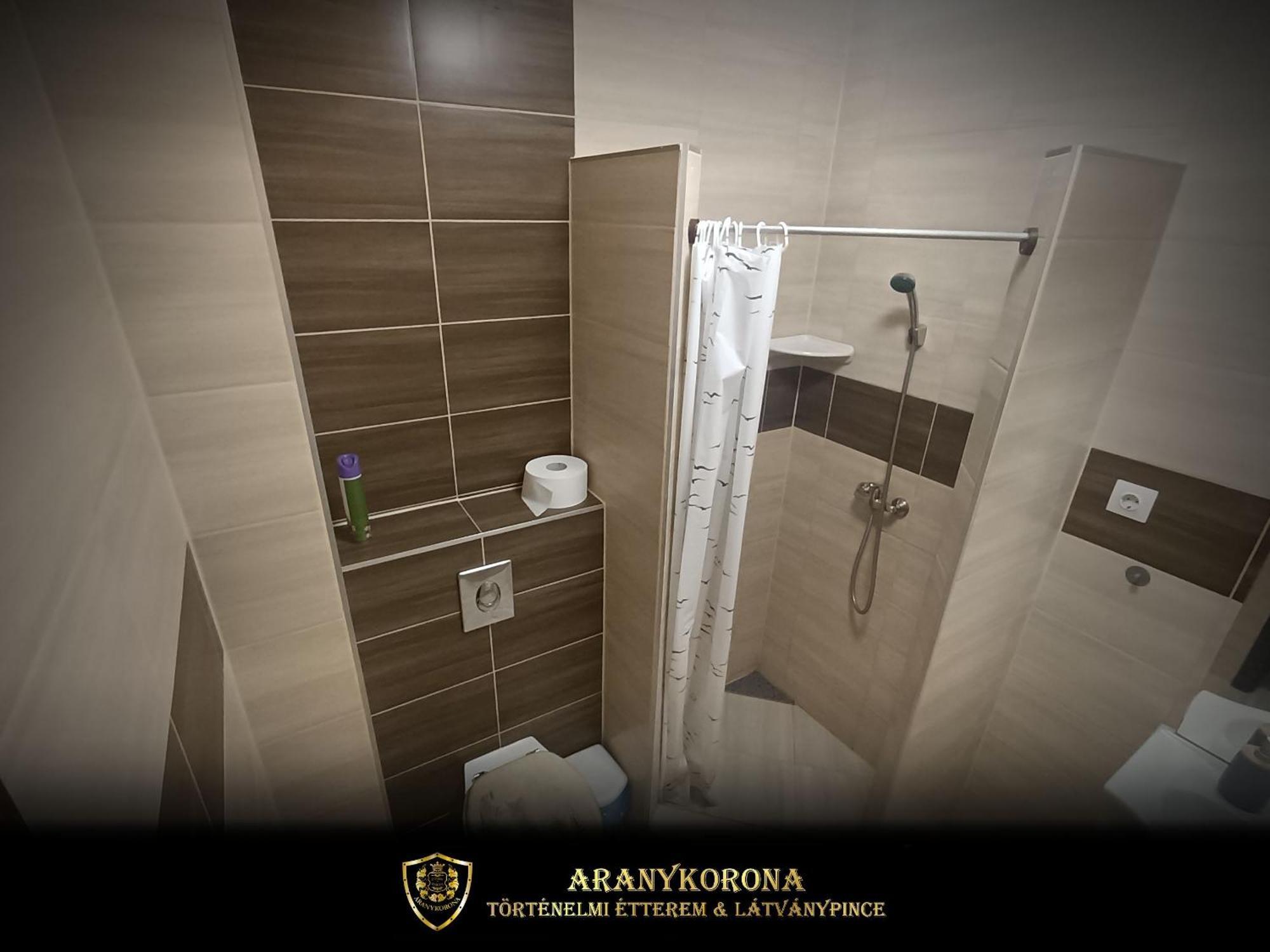 Aranykorona Apartmanhaz Miskolc Exterior photo