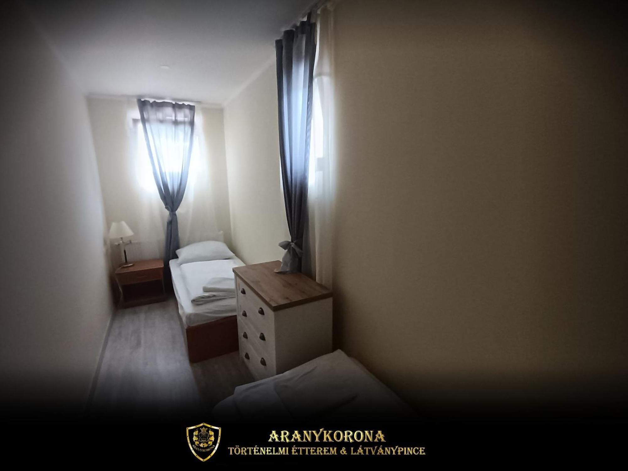 Aranykorona Apartmanhaz Miskolc Exterior photo